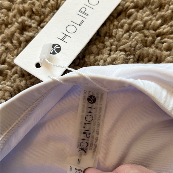 Holipick White One-Piece Swimsuit with removable and adjustable straps. Large - Picture 3 of 9